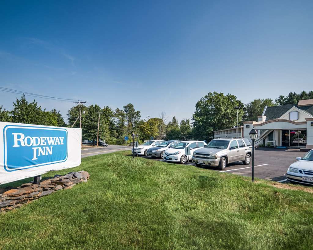 Rodeway Inn Greenfield Exterior photo